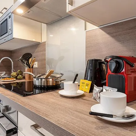 Feel - Congres 13 Apartamento