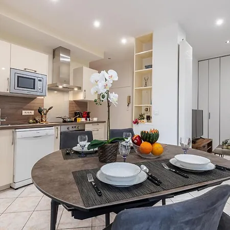 Feel - Congres 13 Apartament